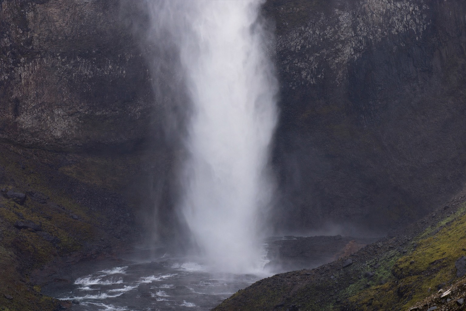 Mist rising in a tall column from the Horseshoe basin on a still spring morning